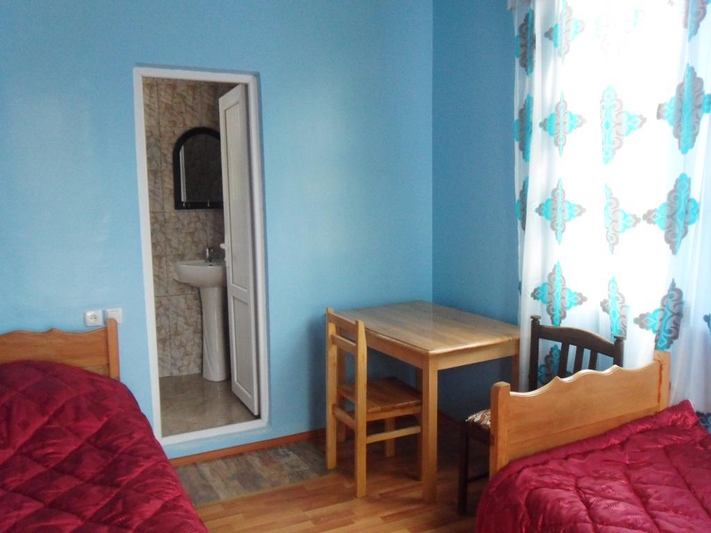 Guest House Nika Kobuleti Esterno foto