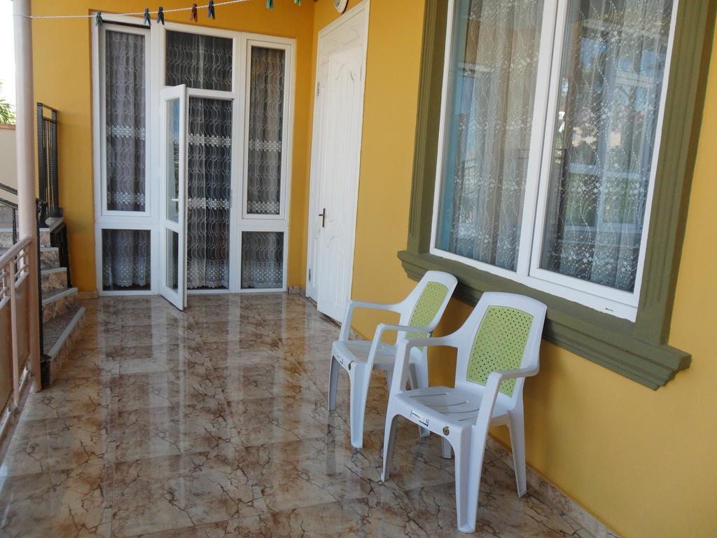 Guest House Nika Kobuleti Esterno foto