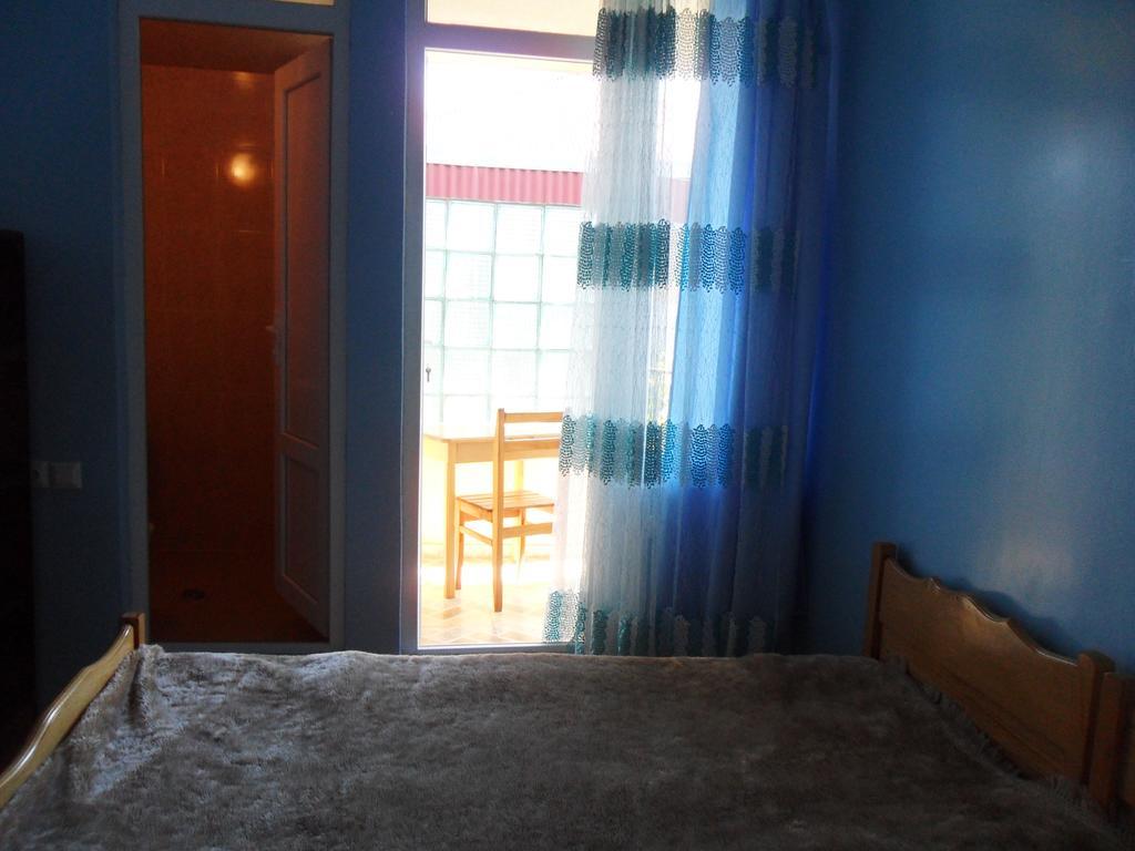 Guest House Nika Kobuleti Esterno foto