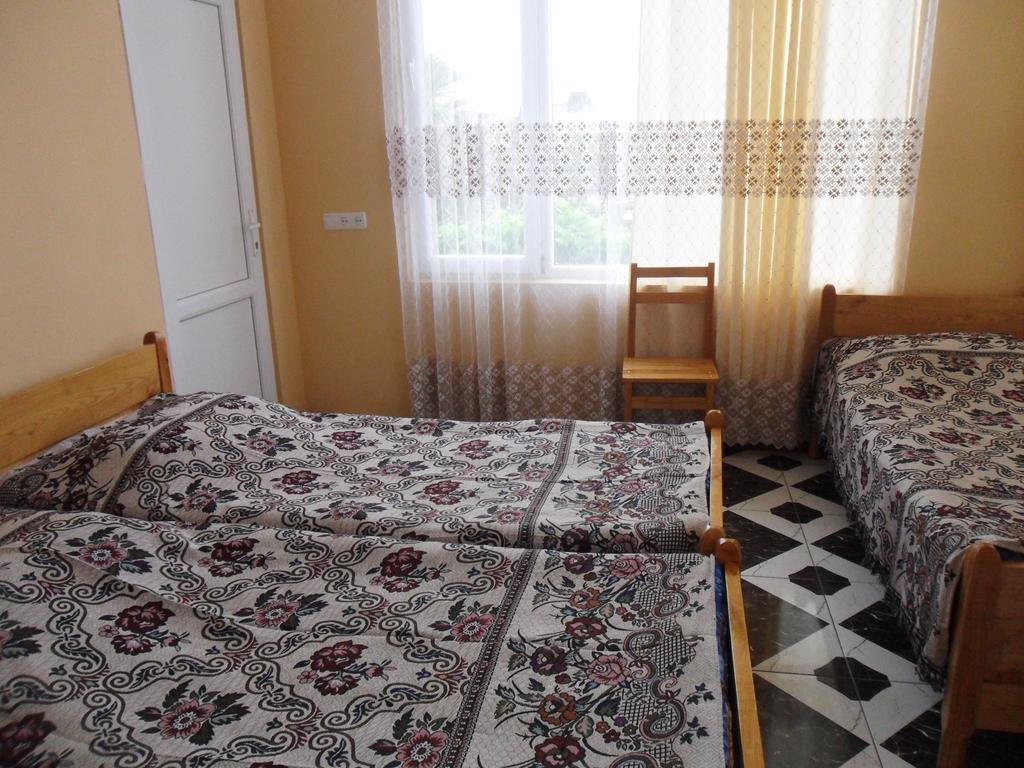 Guest House Nika Kobuleti Esterno foto