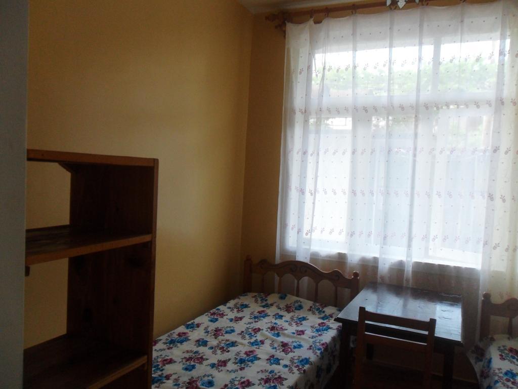 Guest House Nika Kobuleti Esterno foto