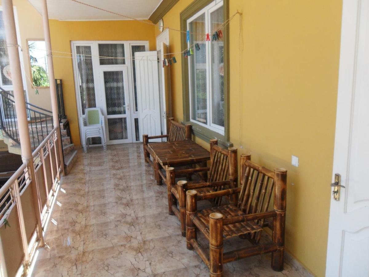 Guest House Nika Kobuleti Esterno foto