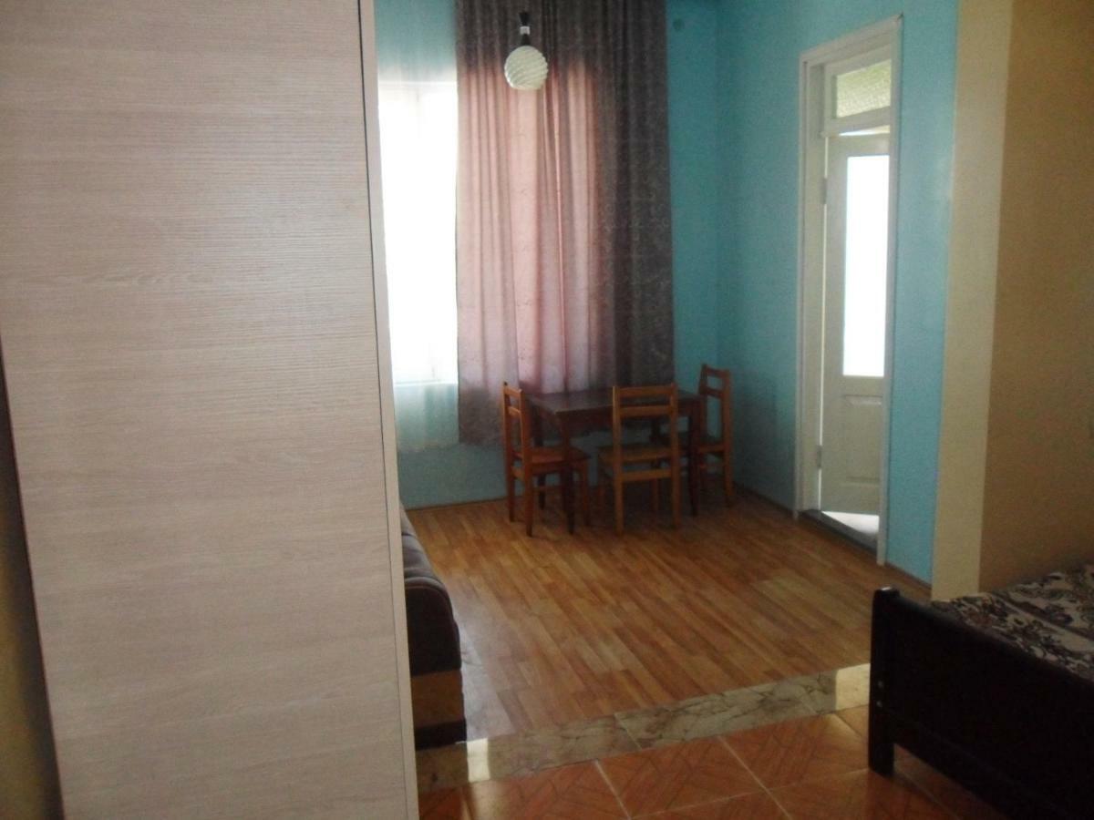 Guest House Nika Kobuleti Esterno foto